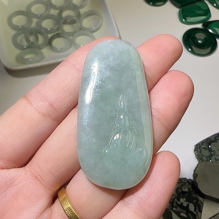 翡翠未镶嵌颈饰翡翠
