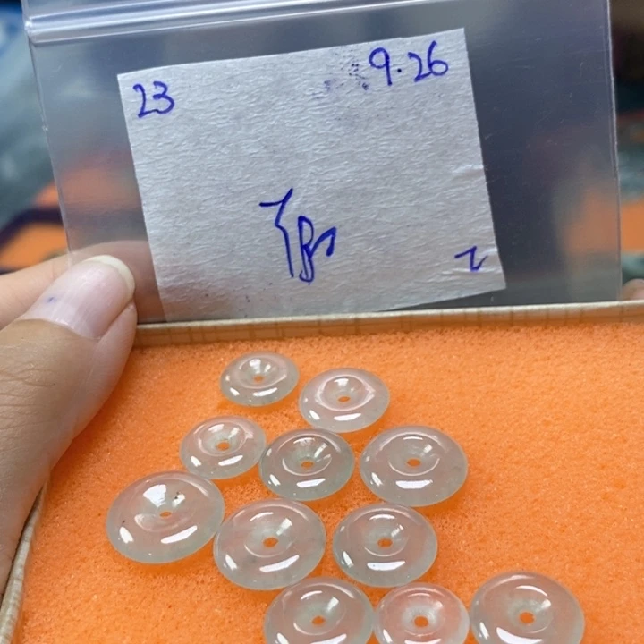 和***红定制翡翠未镶嵌不退