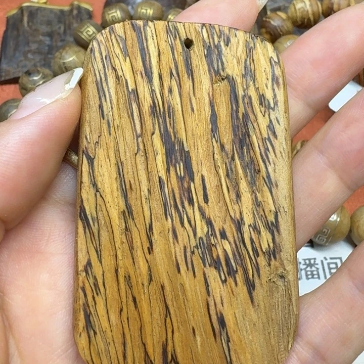 大叶紫檀（黑酸枝木类）