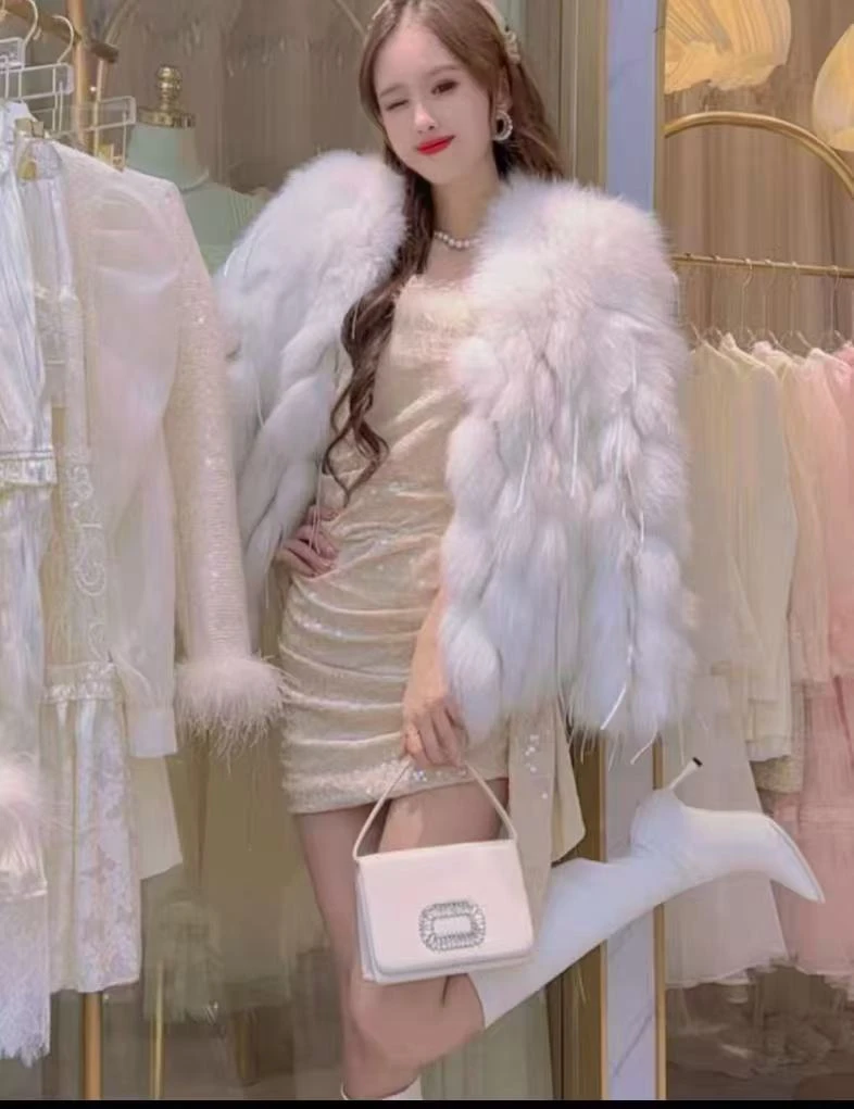 流苏款毛毛外套时尚女装