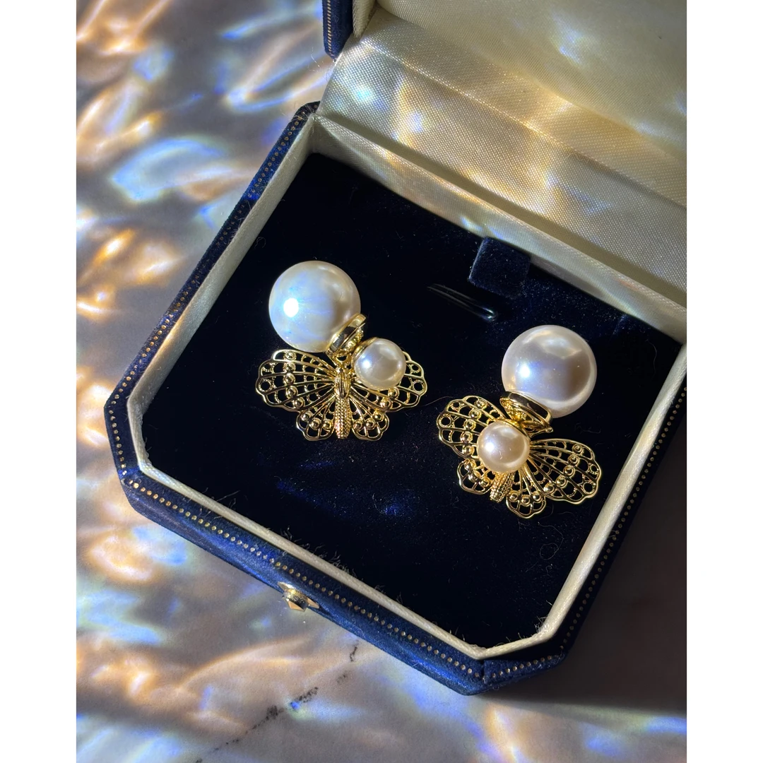 铜合金仿珍珠耳饰 复古轻奢蝴蝶贝珠耳环 B0947