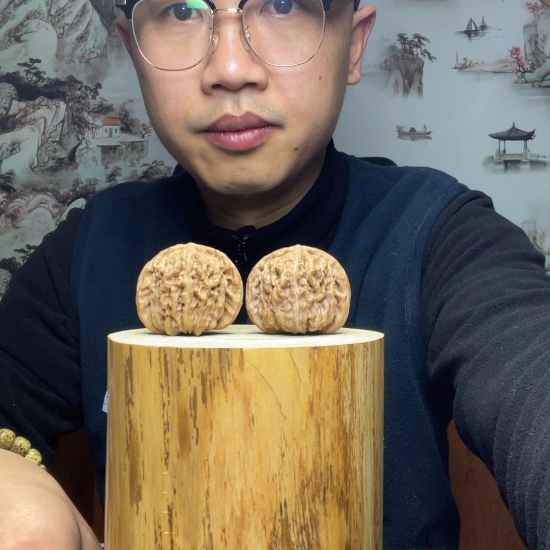 W***m文玩核桃把件四座楼