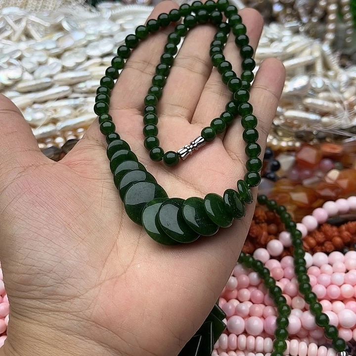 玛瑙/玉髓未镶嵌珠宝半成品一条碧玉项链