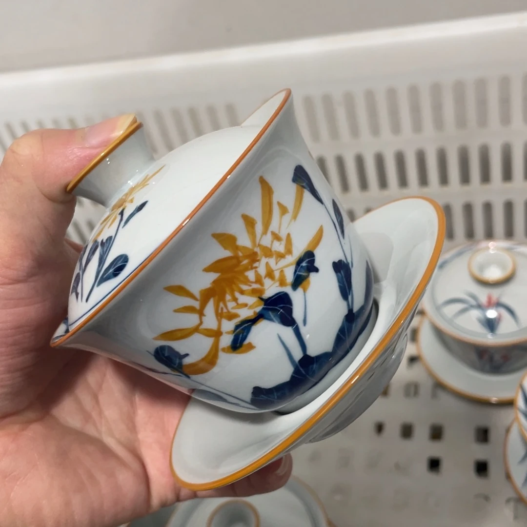 釉下手绘茶具，大瑕