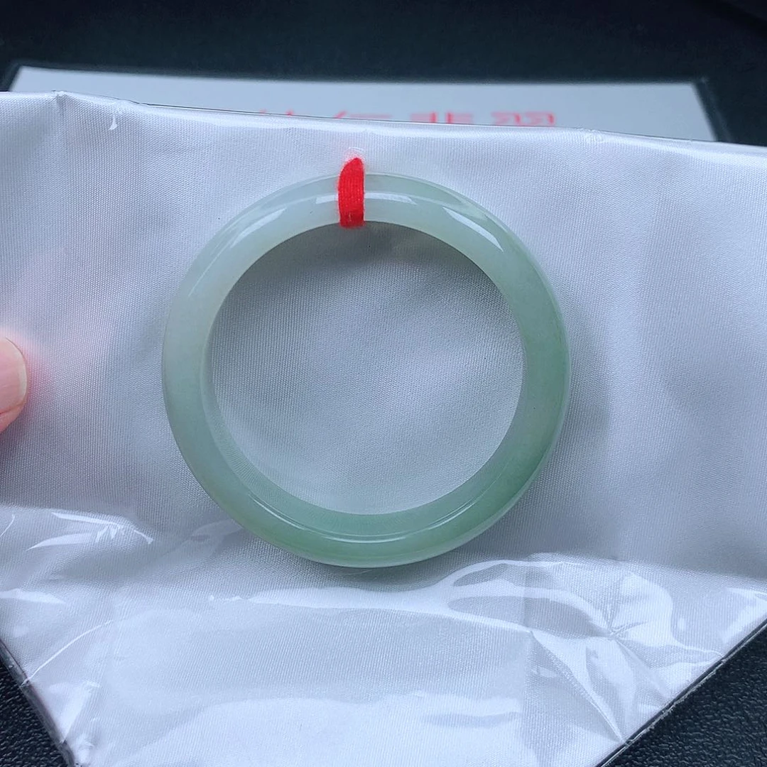 翡翠手镯未镶嵌54！