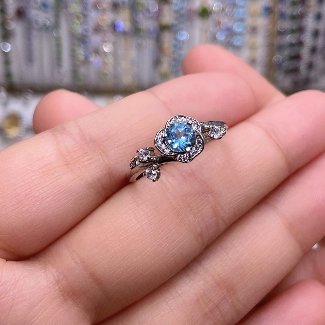 银S925镶嵌托帕石戒指