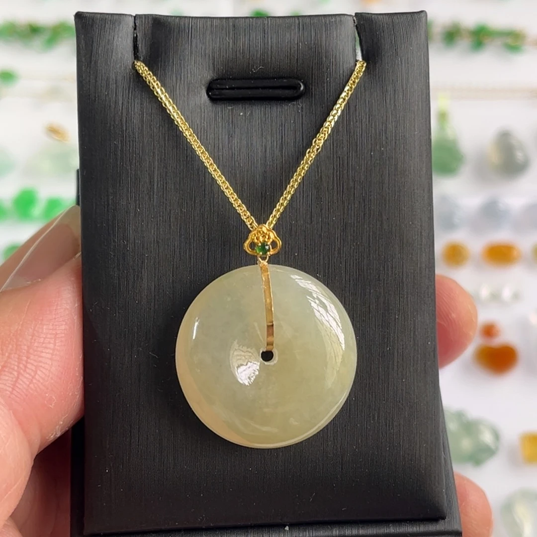 袁***子翡翠18K金镶嵌颈饰18K镶嵌银链