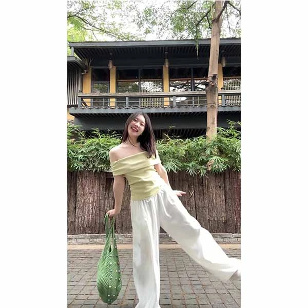 一字领露肩撞色条纹T恤女抽褶温柔上衣白色抽绳直筒阔腿裤套装