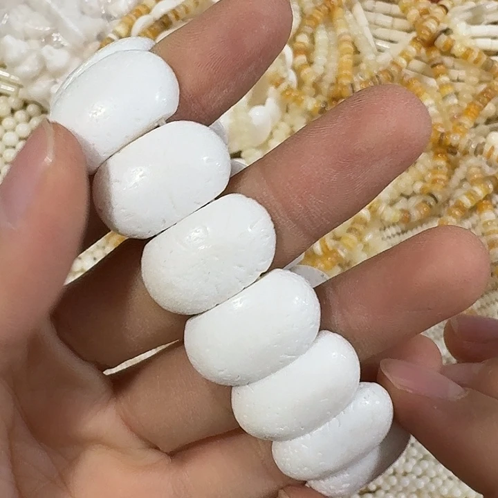 玛瑙/玉髓合金珠宝半成品一条白原枝手牌