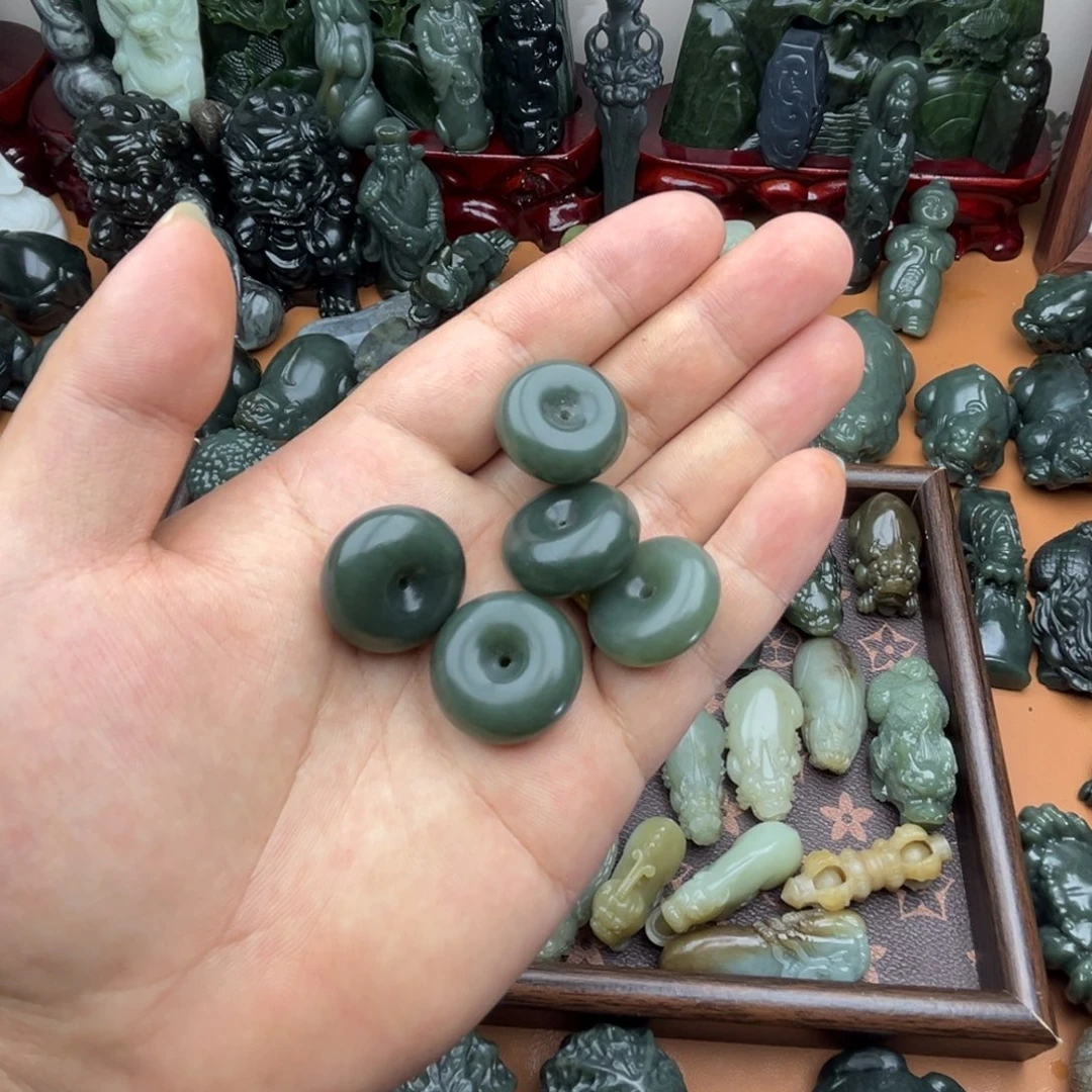 和田玉未镶嵌把件多样性拍一发一