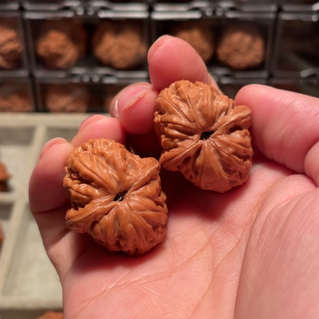 文玩核桃把件元宝35