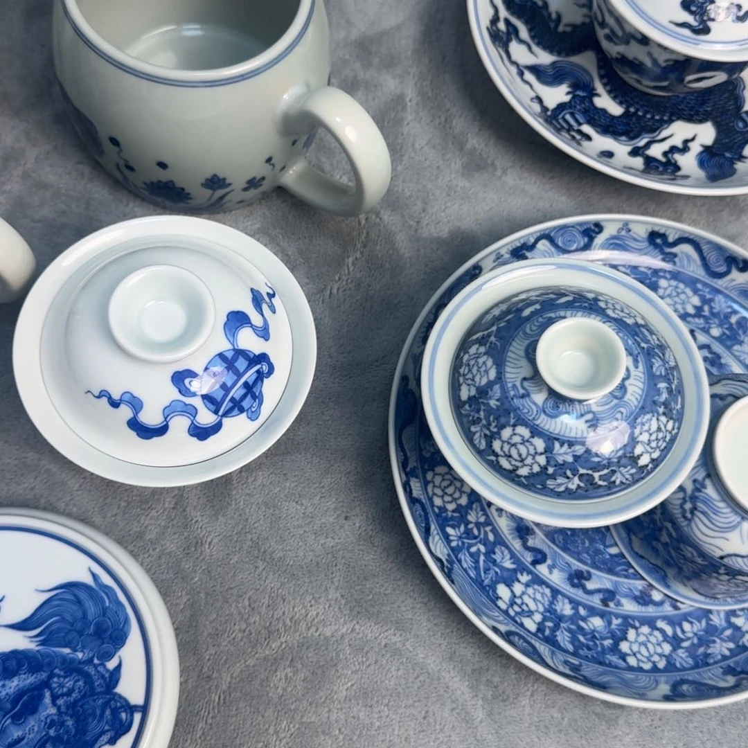 摆件八**服手工手绘景德镇陶瓷