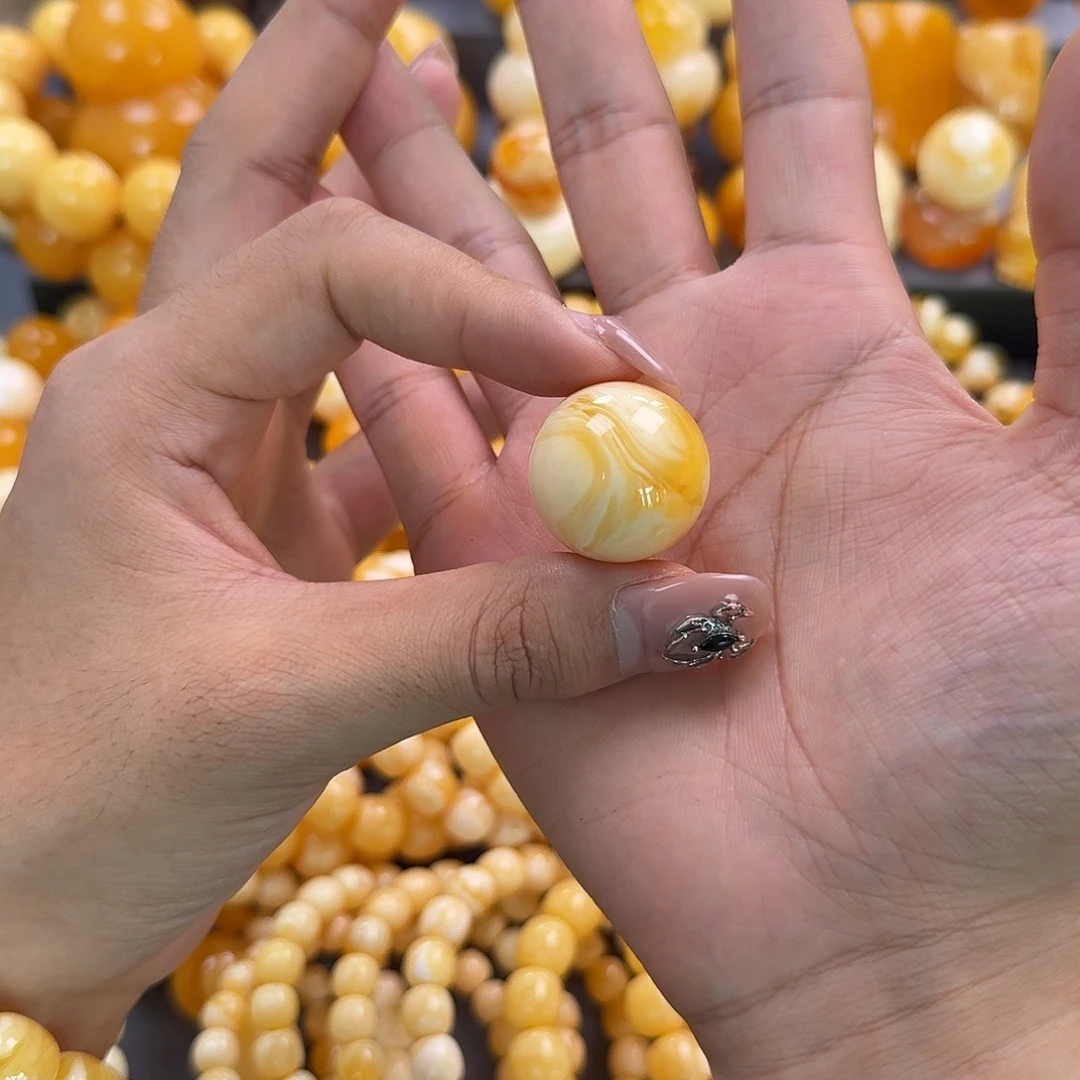 蜜蜡未镶嵌珠宝奇石