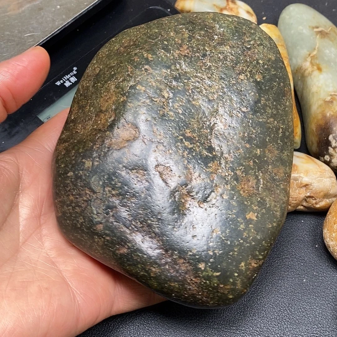 和田玉未镶嵌珠宝奇石