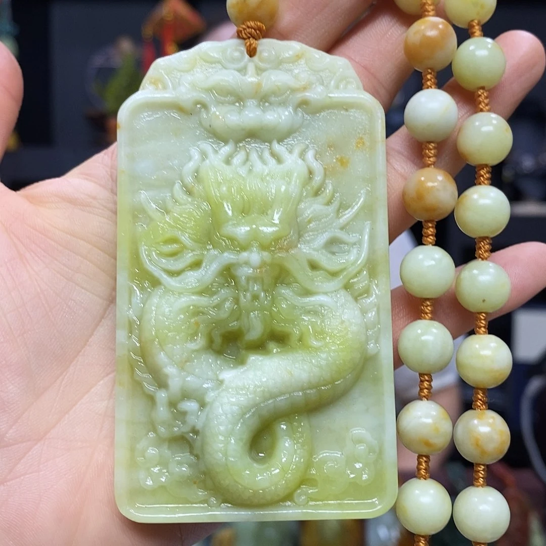 岫玉未镶嵌颈饰挂件吊坠