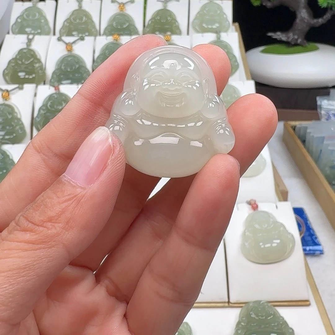 西****和田玉未镶嵌颈饰