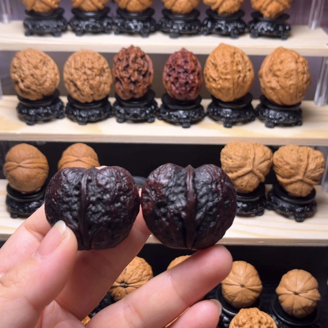 文玩核桃吊坠10w峭壁元宝39尺