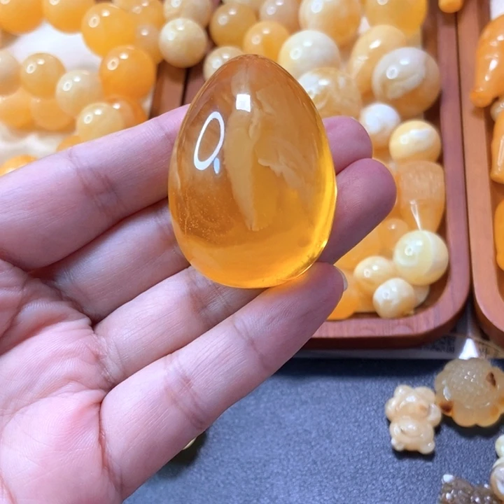 琥珀未镶嵌珠宝奇石