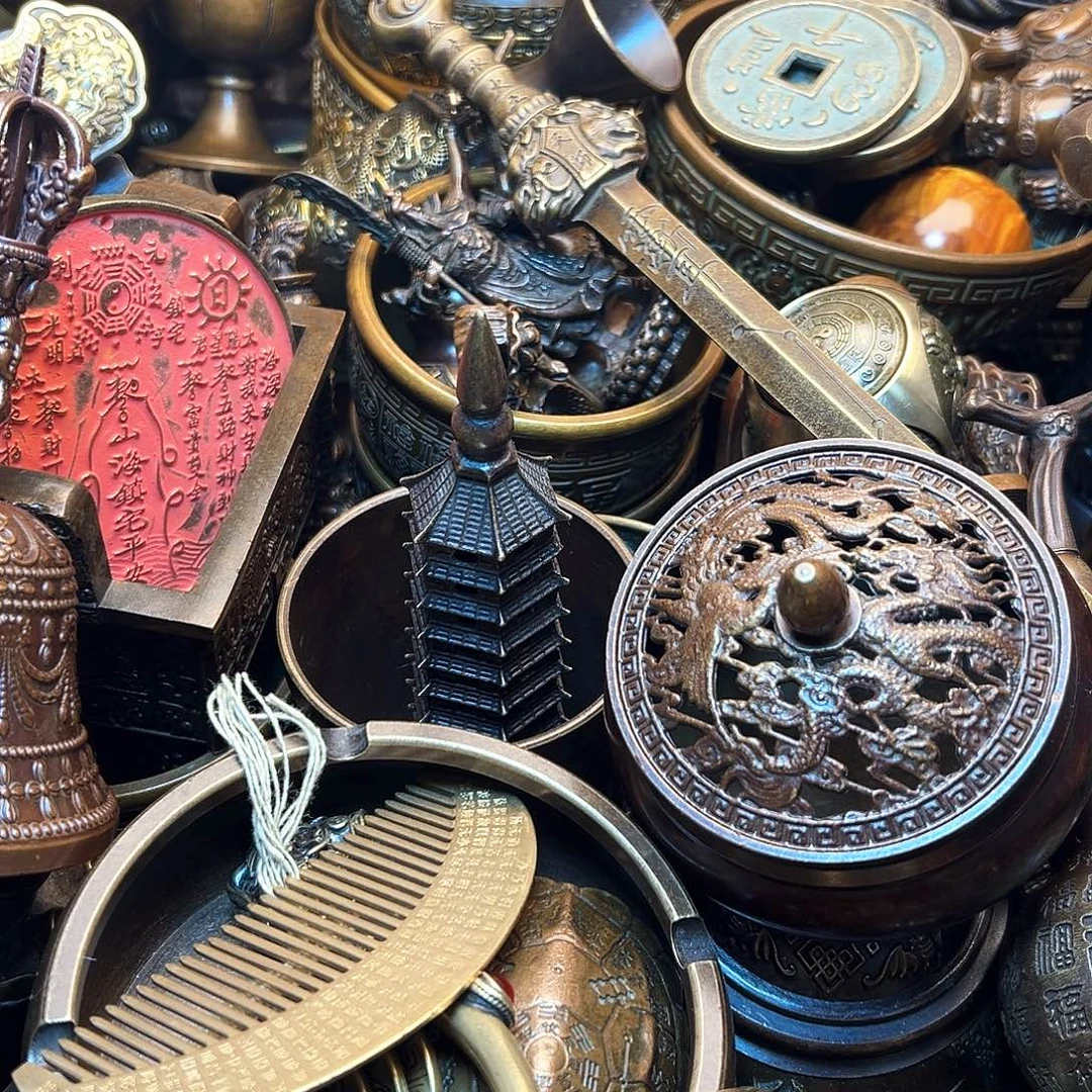 精美铜器工艺品等