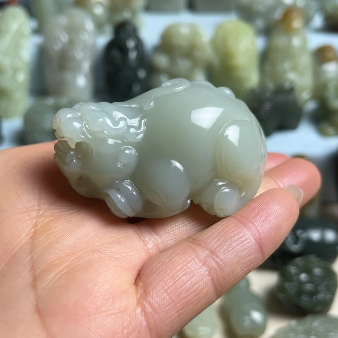 秋***枫和田玉未镶嵌把件