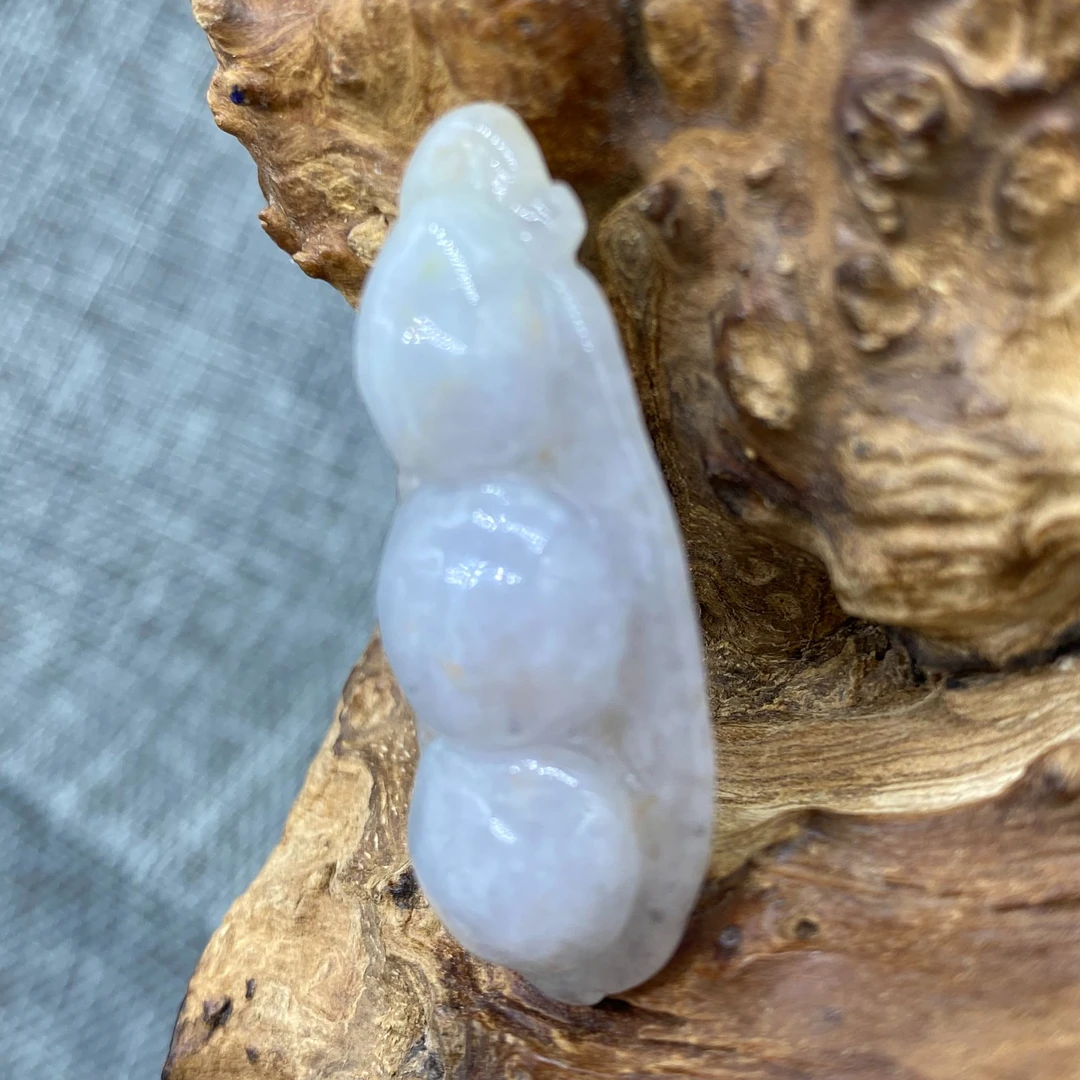 D59天然A货翡翠 平安豆 16.6*7.3*39