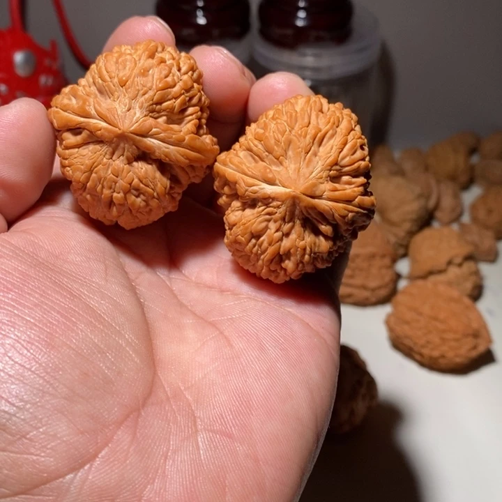 万****?文玩核桃大蒜头核桃