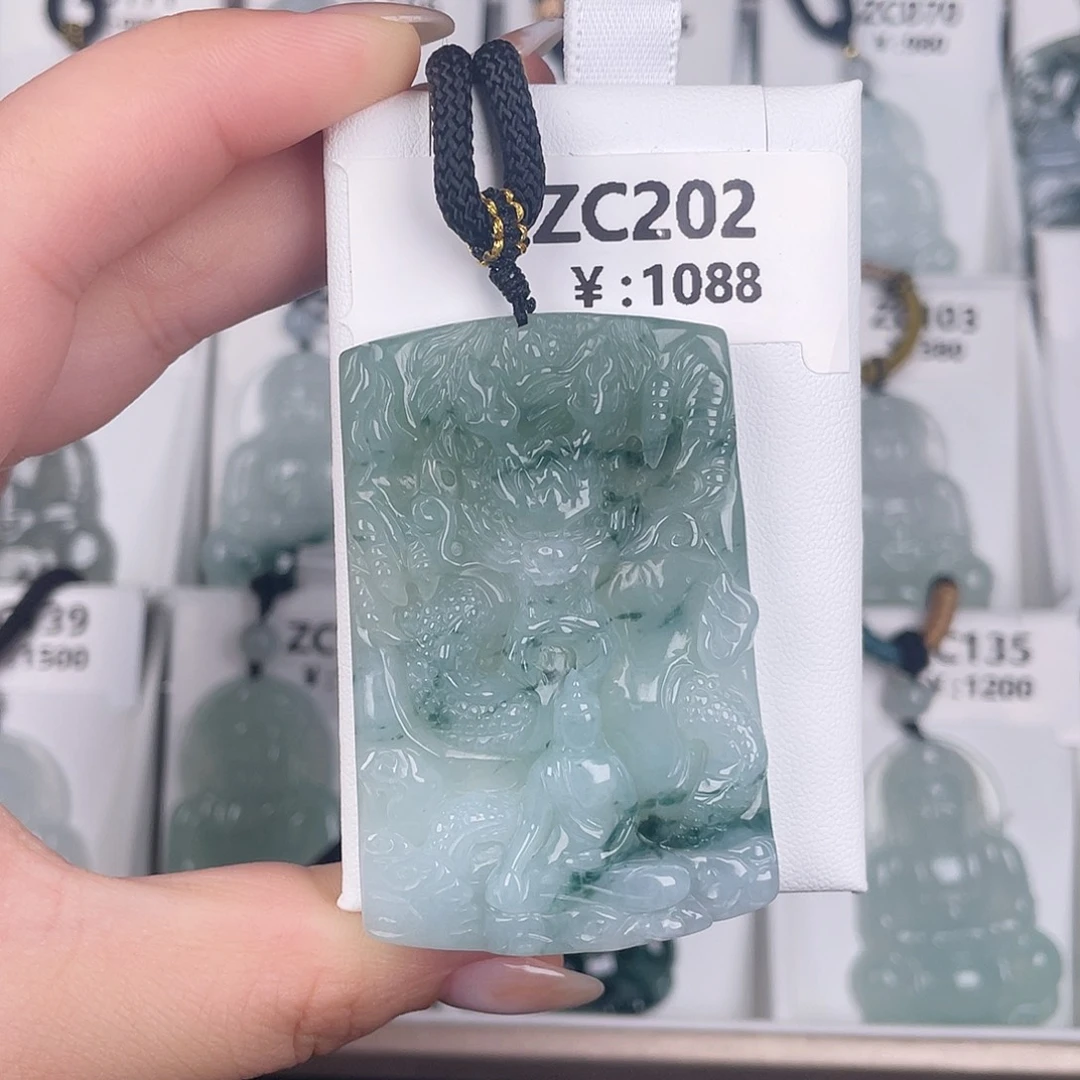 翡翠未镶嵌颈饰zc202