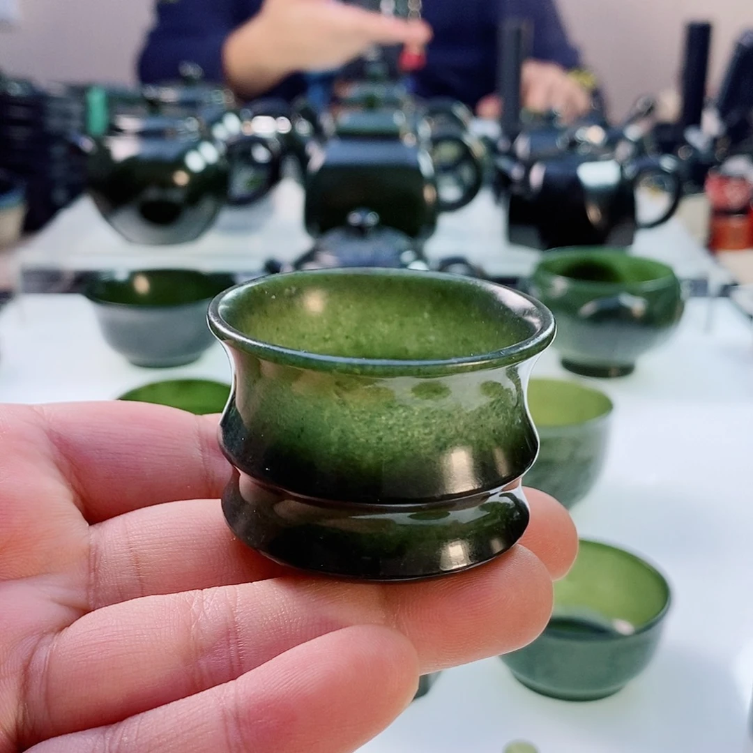 和田玉（青玉）摆件未镶嵌微瑕