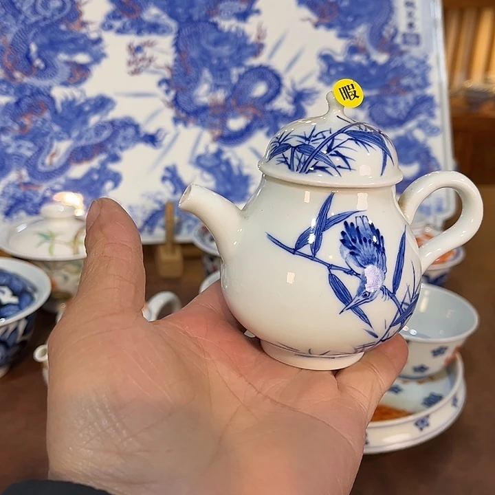 錡镇堂手工手绘壶