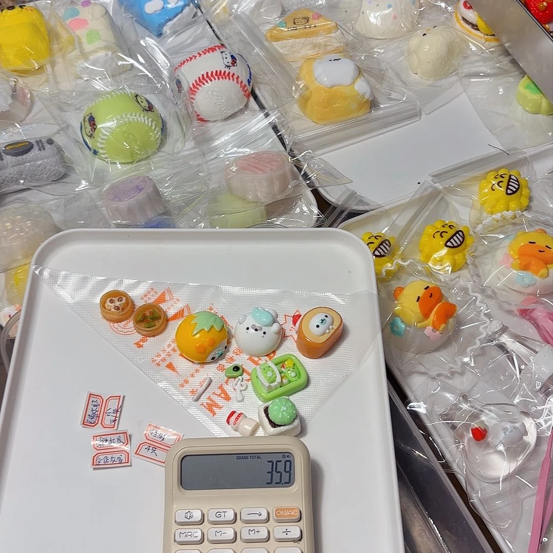 木全焦灰嘴淋酱表情各1，小生物四个