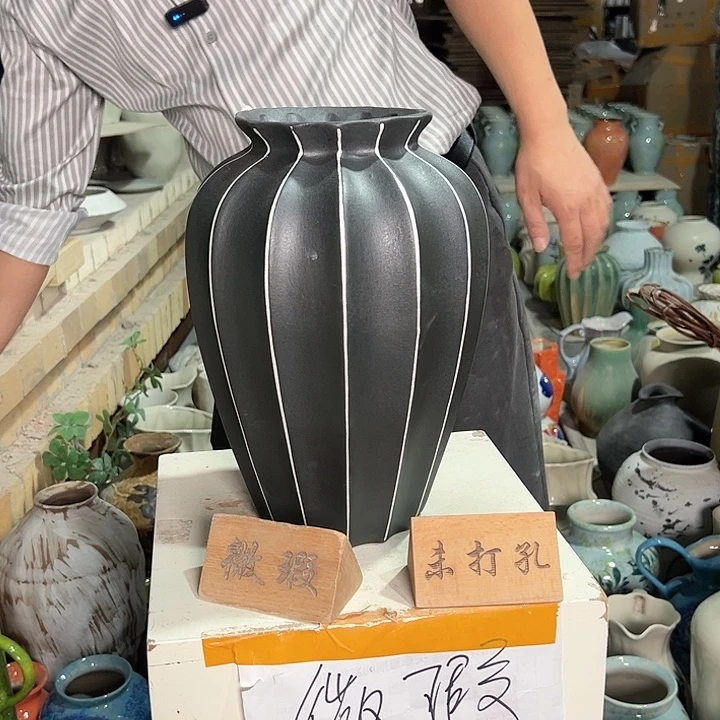 景德镇陶瓷花瓶微瑕介意勿拍