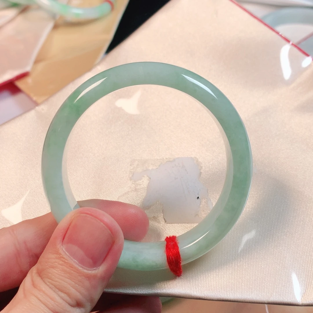 翡翠手镯未镶嵌翡翠手镯54