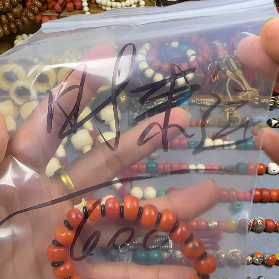 ꧁***꧂玻璃颈饰喃喃1手串