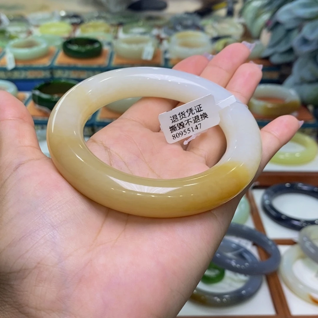未镶嵌手镯和田玉和田玉且末糖白60