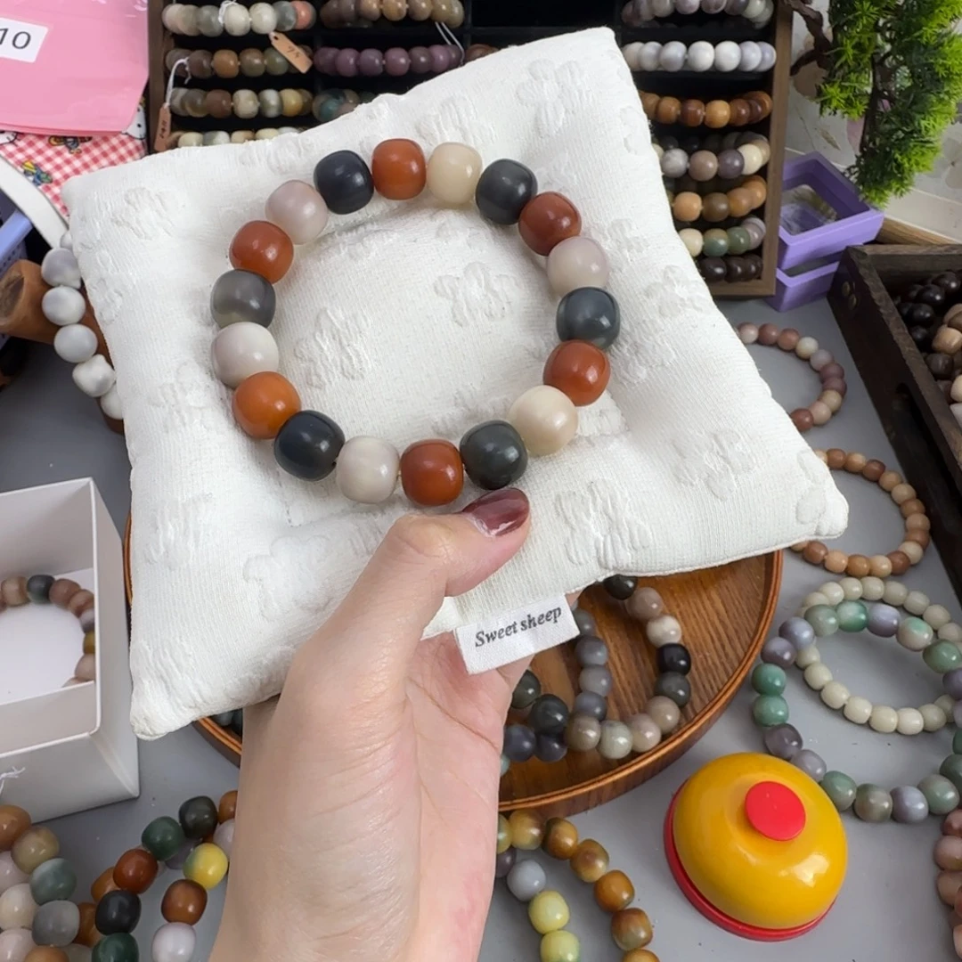 吊坠白玉菩提干磨 秋山雾