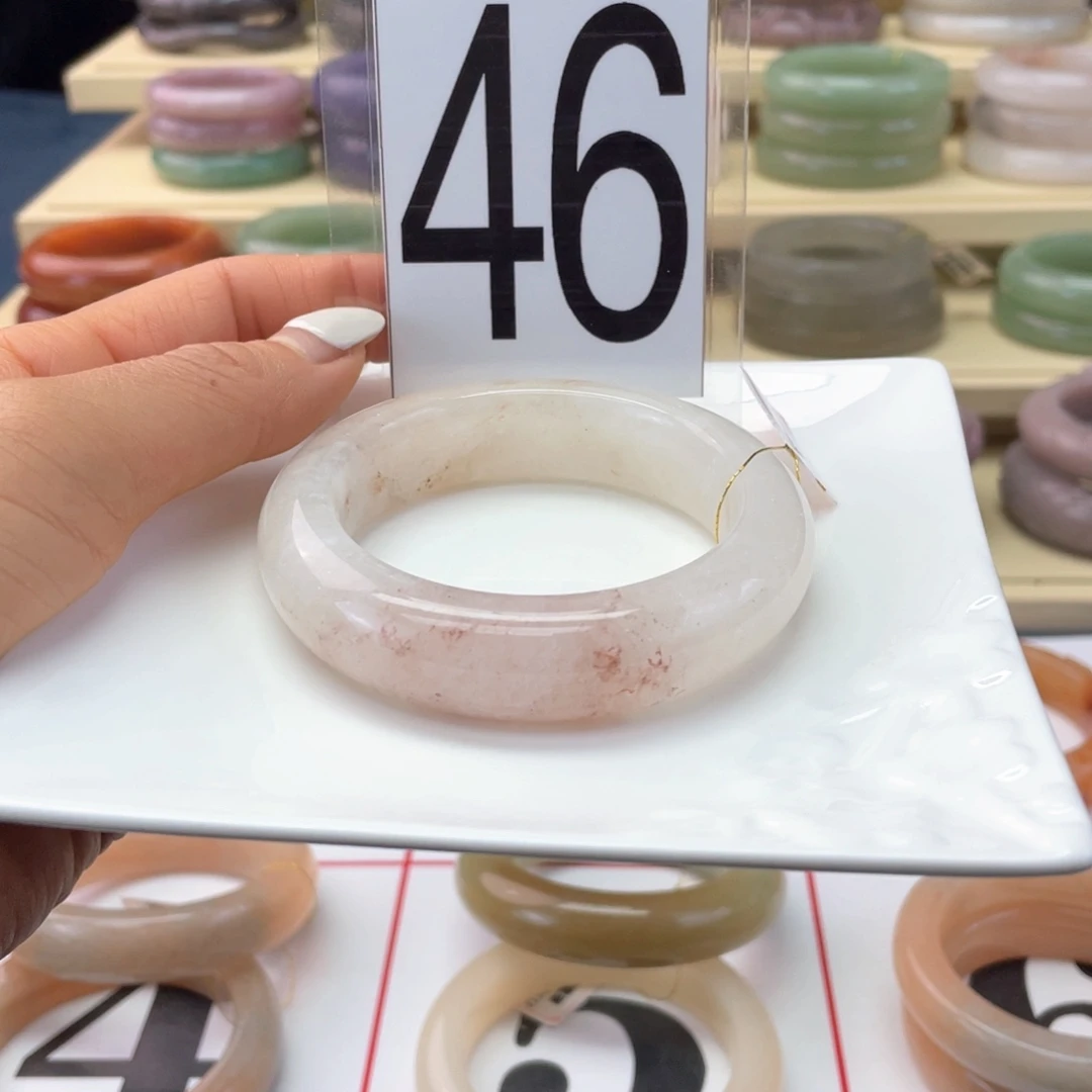 石英质玉未镶嵌手镯