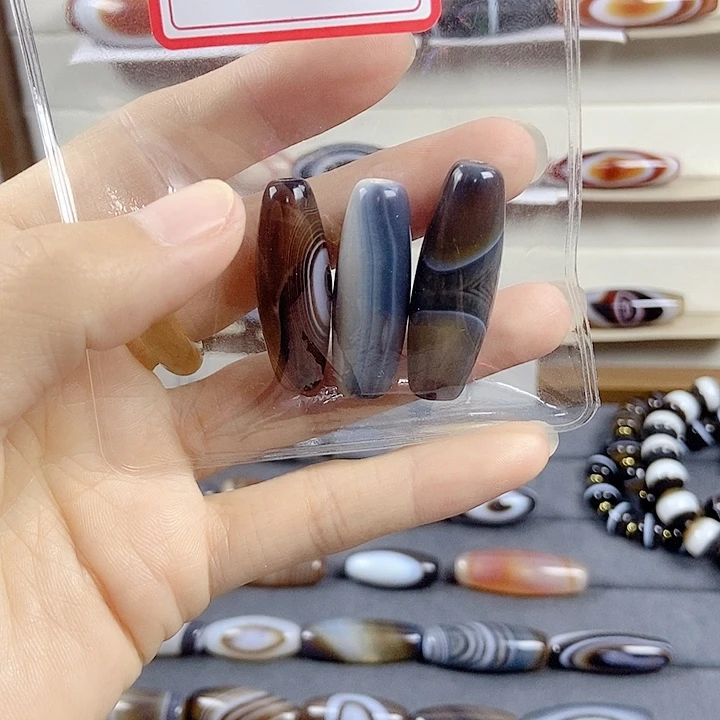用***6未镶嵌颈饰玛瑙/玉髓