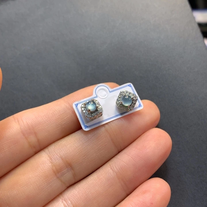 翡翠未镶嵌耳钉危地马拉