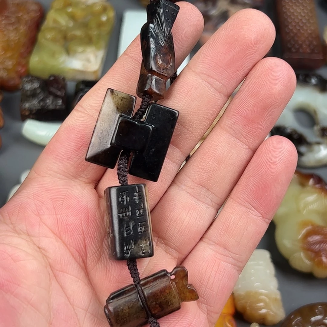 和田玉（糖玉）未镶嵌颈饰