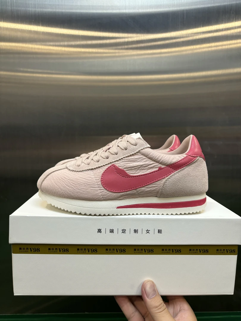 2025新款复古系带休闲时尚轻便运动德训鞋皮带扣麂皮绒面阿甘鞋