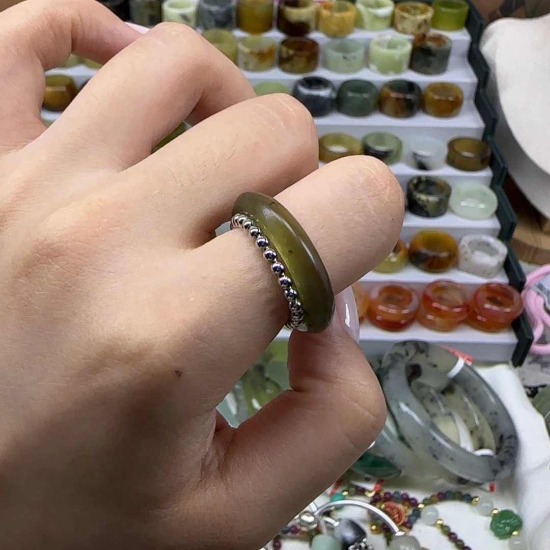 蛇纹石玉未镶嵌戒指内径19.3