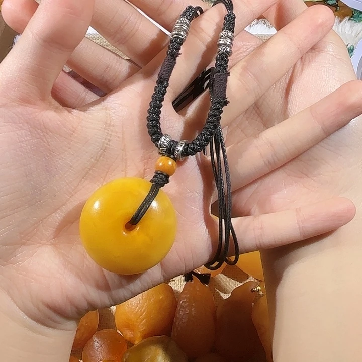 琥珀未镶嵌颈饰蜜蜡平安扣
