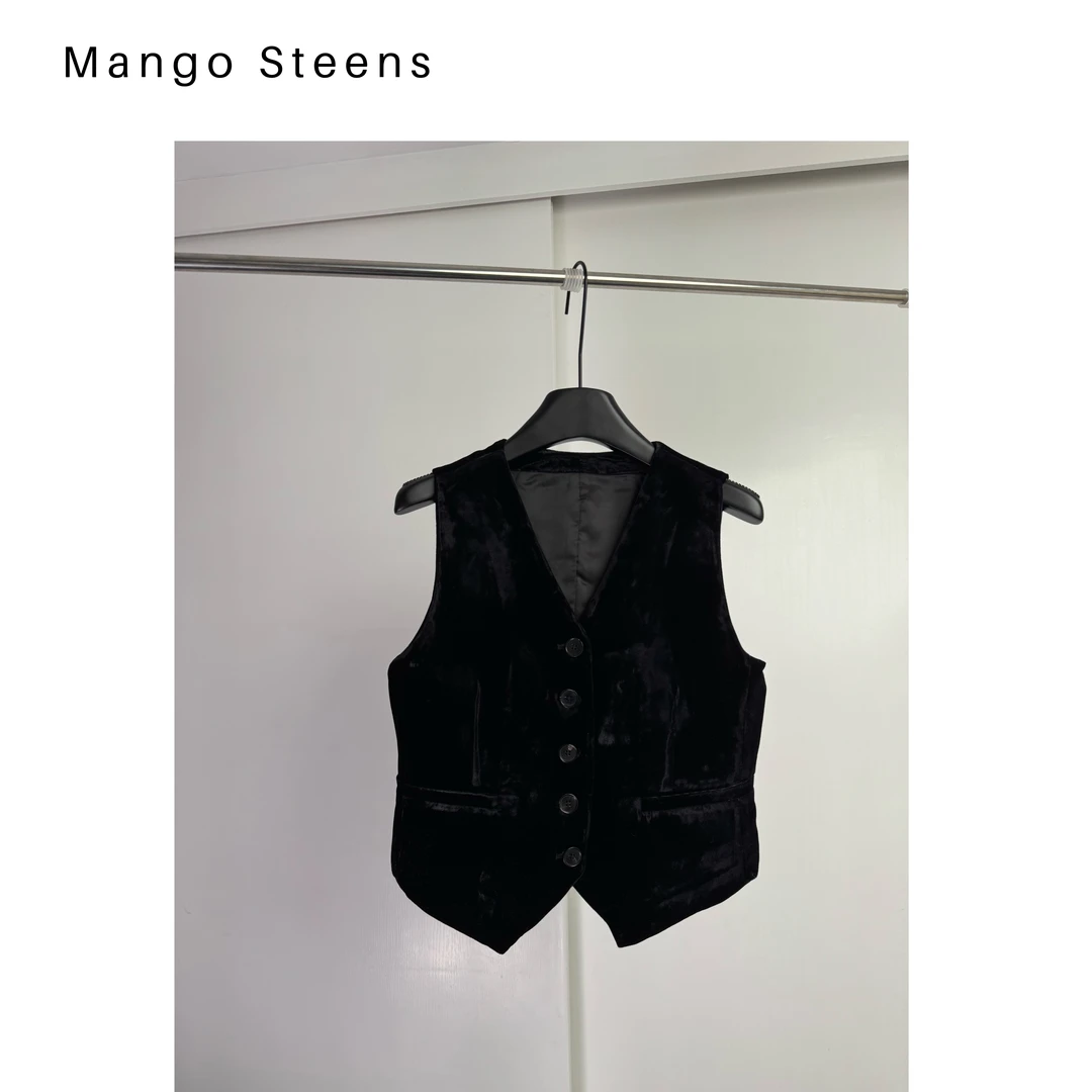 MANGO steen‘s丨质感经典丝绒马甲背心I7263