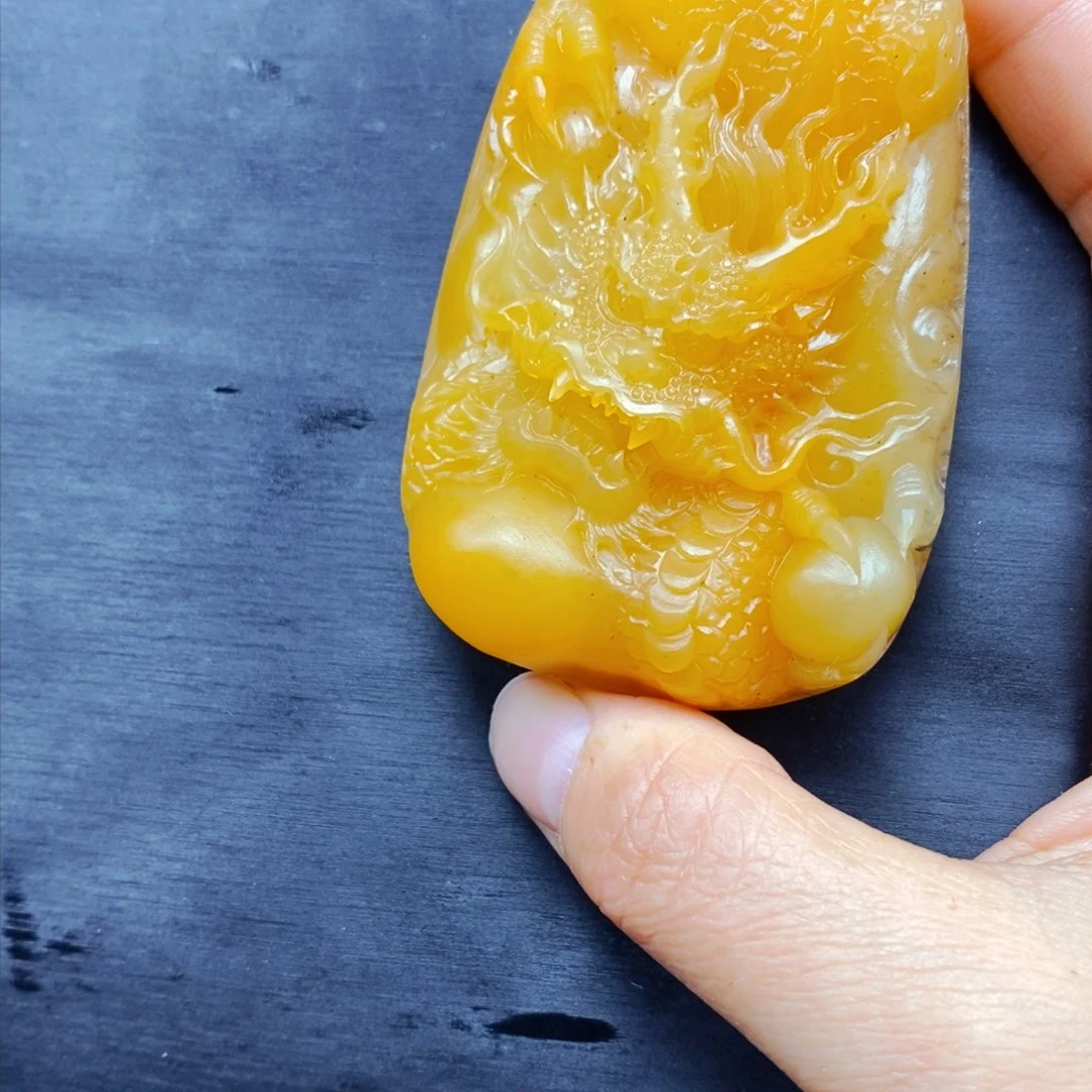 石英质玉（黄龙玉）颈饰未镶嵌