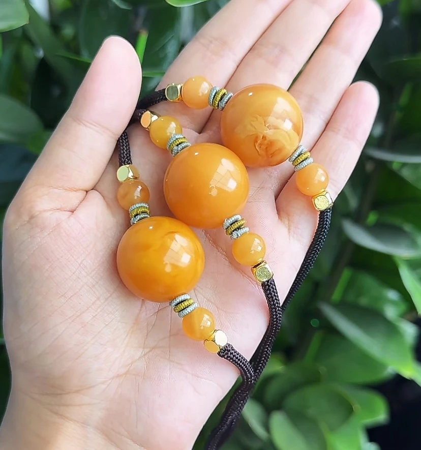 【齐福珠宝】24mm天然琥珀花蜡圆珠锁骨链（多样性发其一）