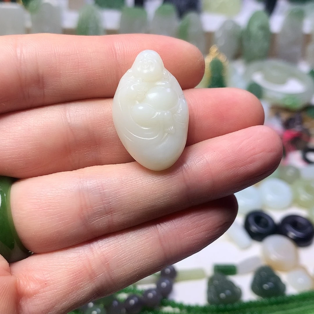 颈饰未镶嵌和田玉