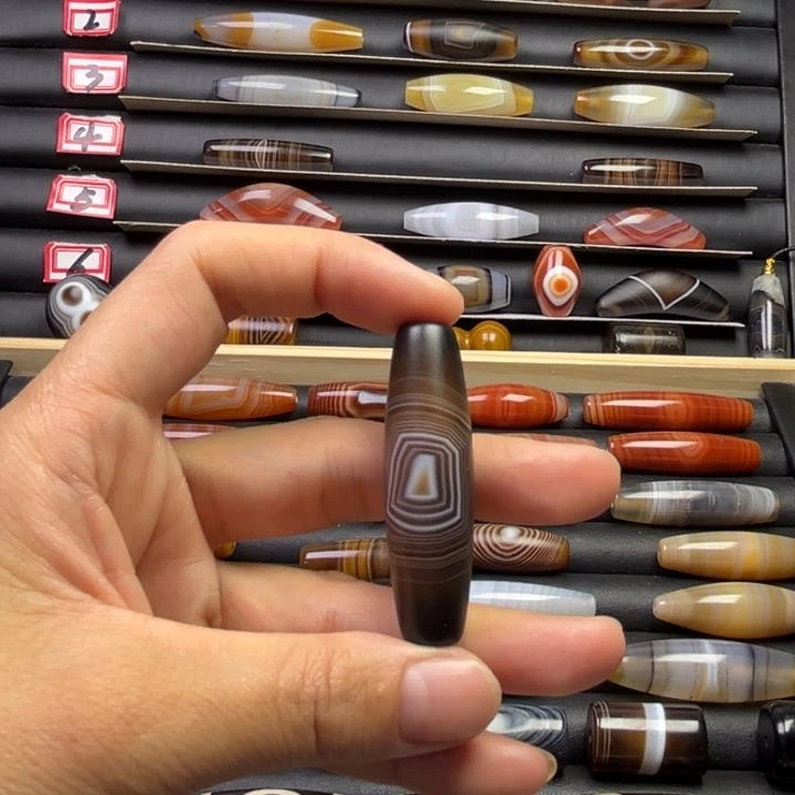 W***u玛瑙/玉髓未镶嵌颈饰