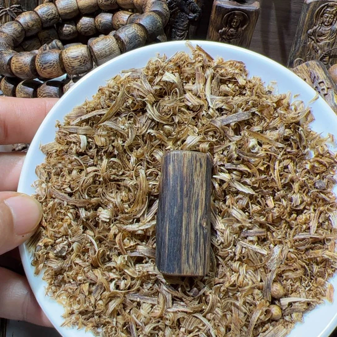 沉香沉香碎屑白棋素牌4.2克