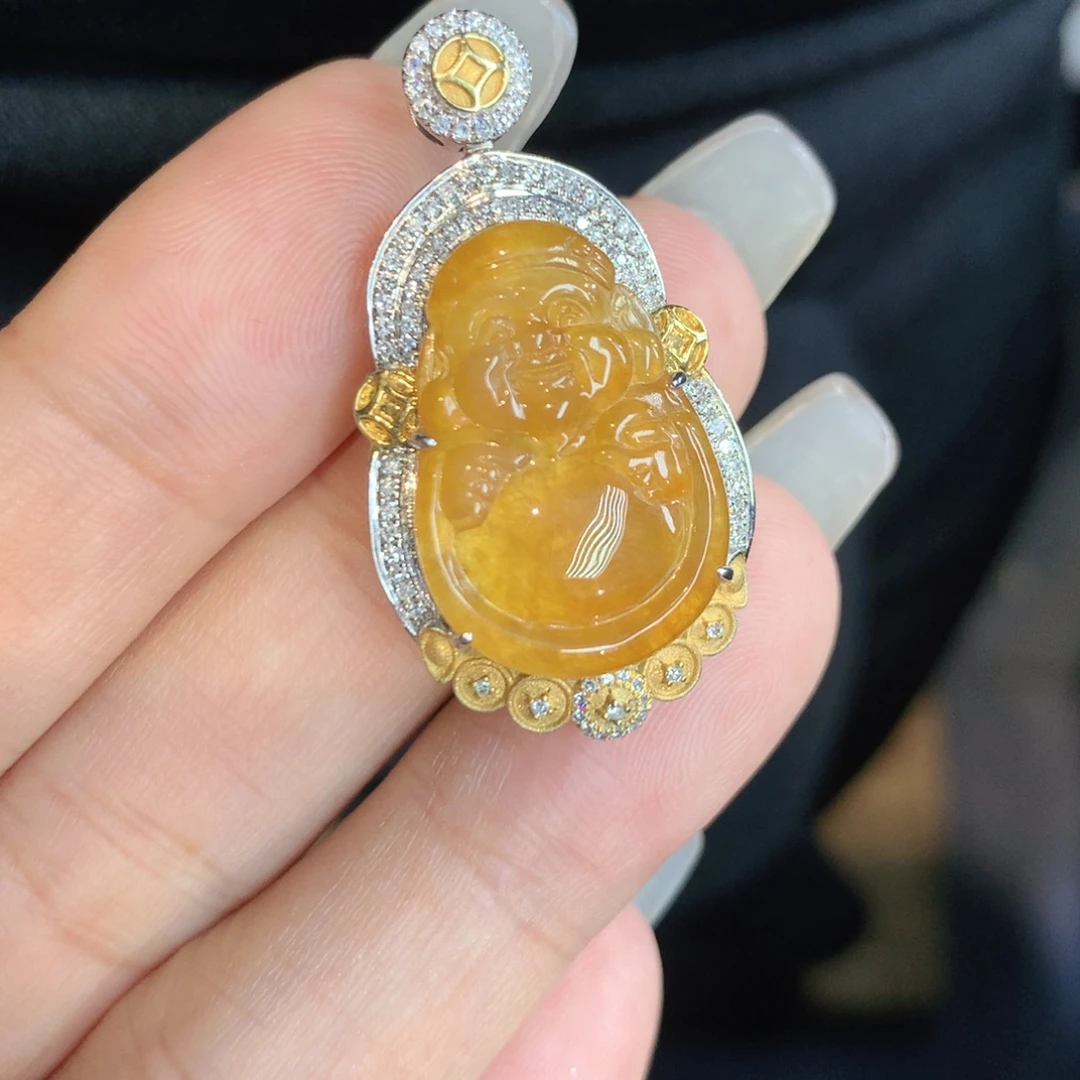翡翠18K金镶嵌颈饰