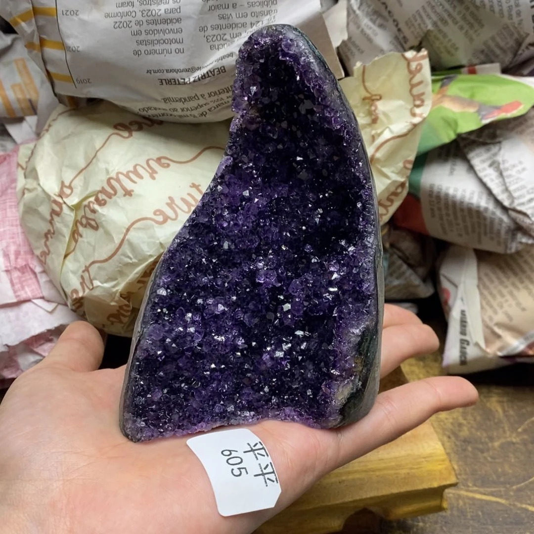紫晶乌拉圭未镶嵌